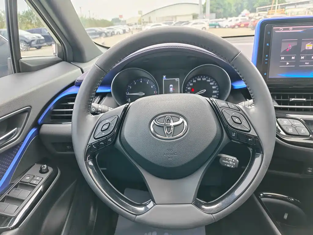 Toyota C-HR — миниатюра 11