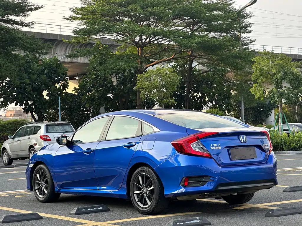 Honda Civic — миниатюра 6