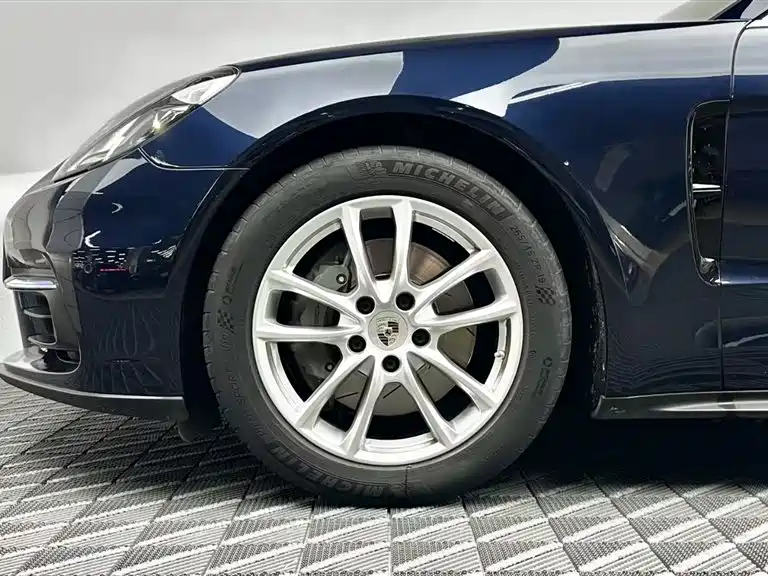 Porsche Panamera — миниатюра 7