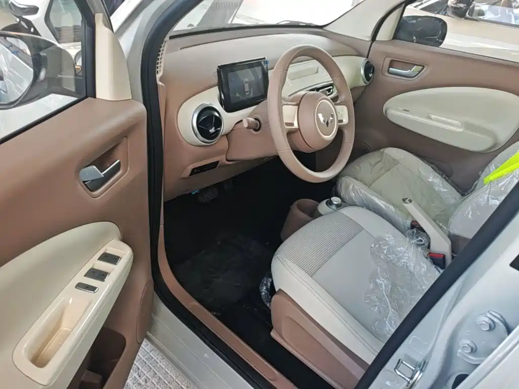 Wuling MINIEV — миниатюра 16