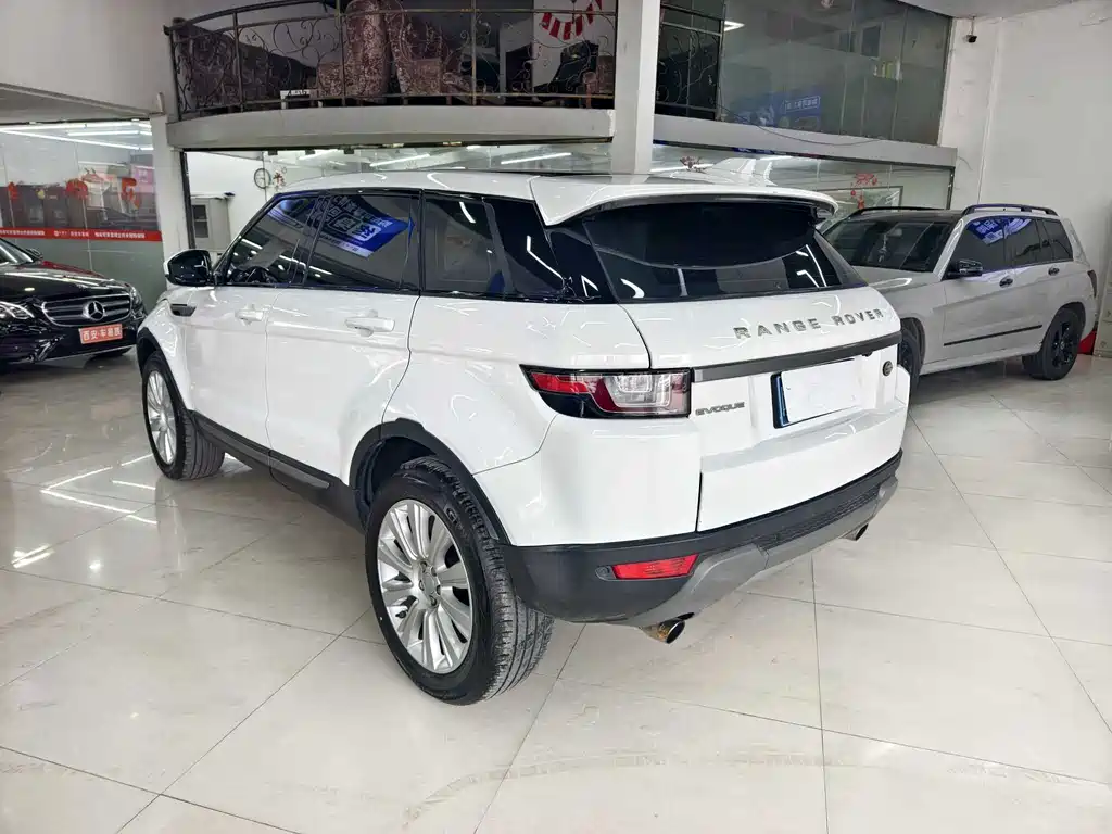 Land Rover Evoque — миниатюра 12