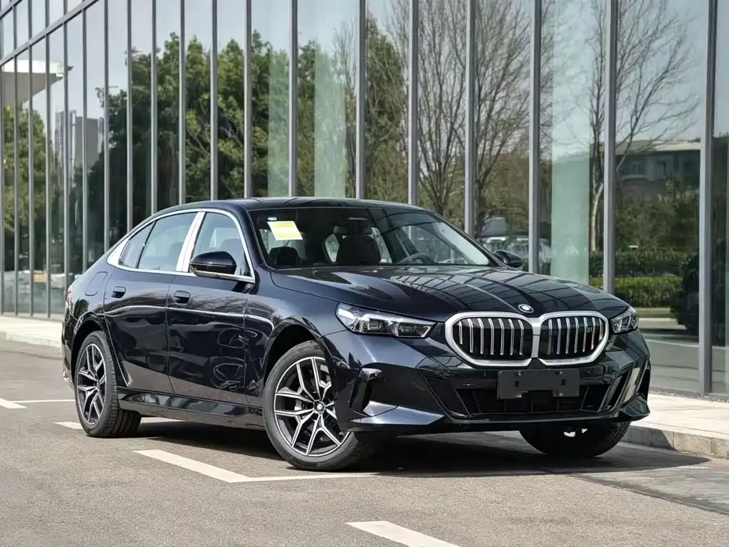 BMW i5 — миниатюра 3