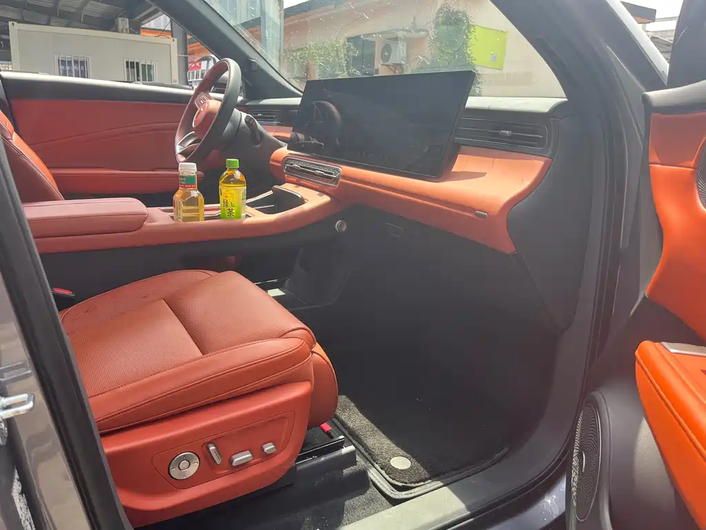 Hongqi HS6 PHEV 2026 220