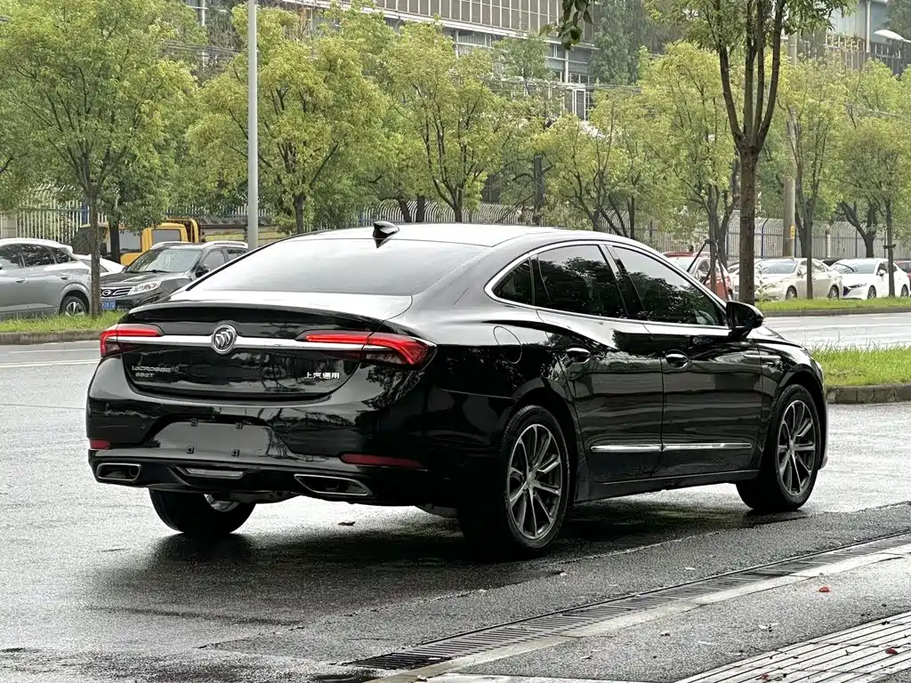 Buick LaCrosse — миниатюра 6
