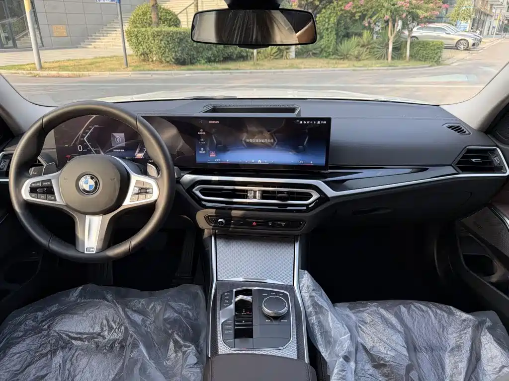 BMW 3 Series — миниатюра 10