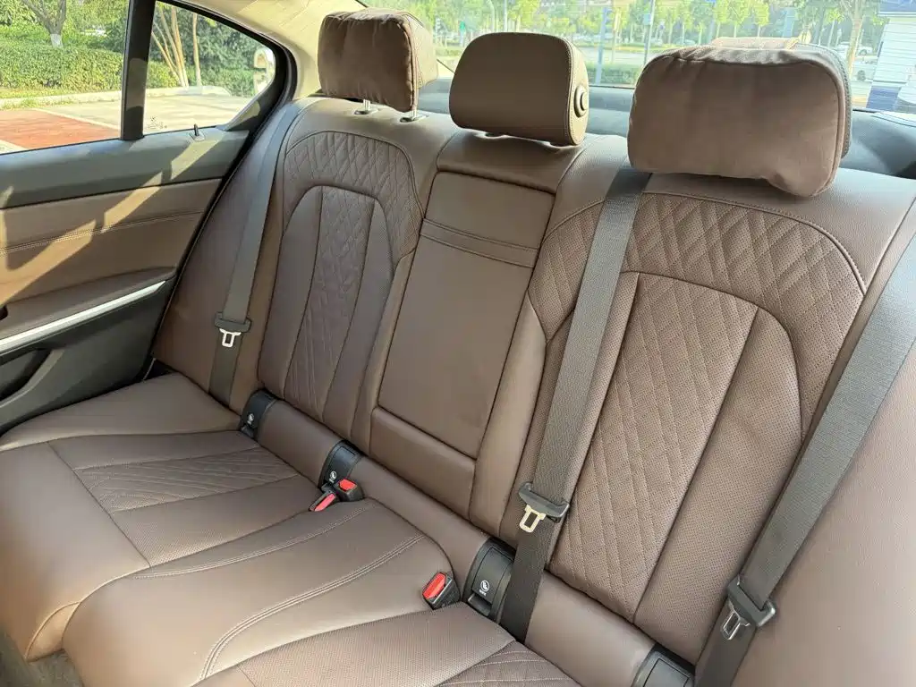 BMW 3 Series — миниатюра 11