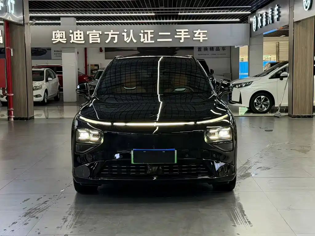 XPeng G9 — миниатюра 2