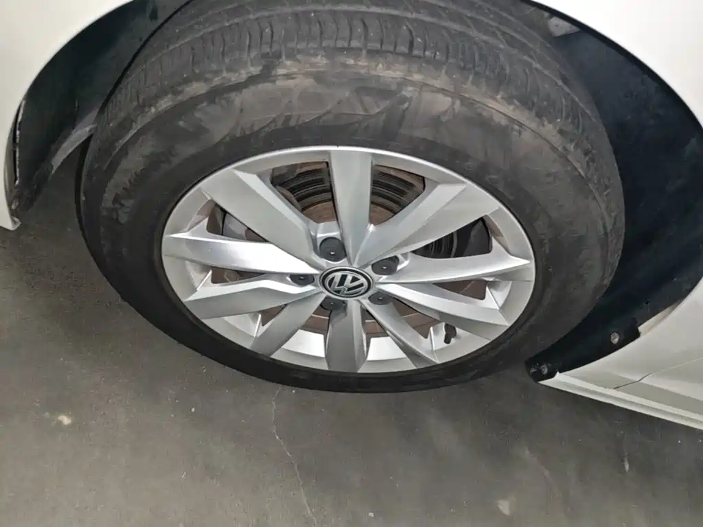 Volkswagen Bora — миниатюра 23