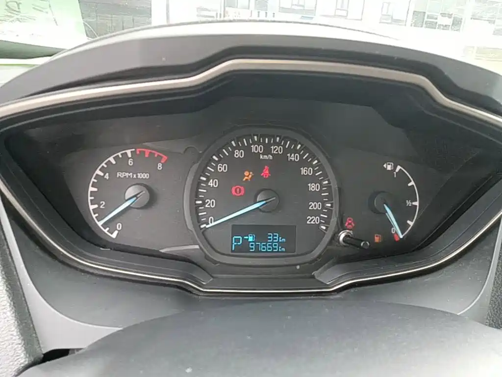 Ford Escort — миниатюра 12