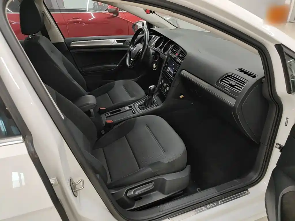 Volkswagen Golf — миниатюра 25