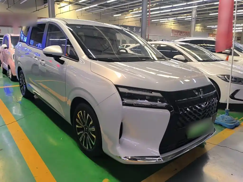 Wuling Xingguang 730 New Energy — миниатюра 4