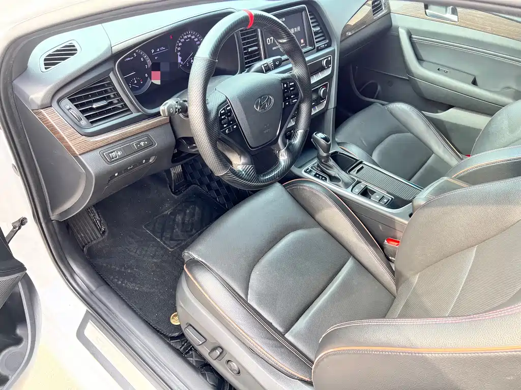 Hyundai Sonata — миниатюра 4