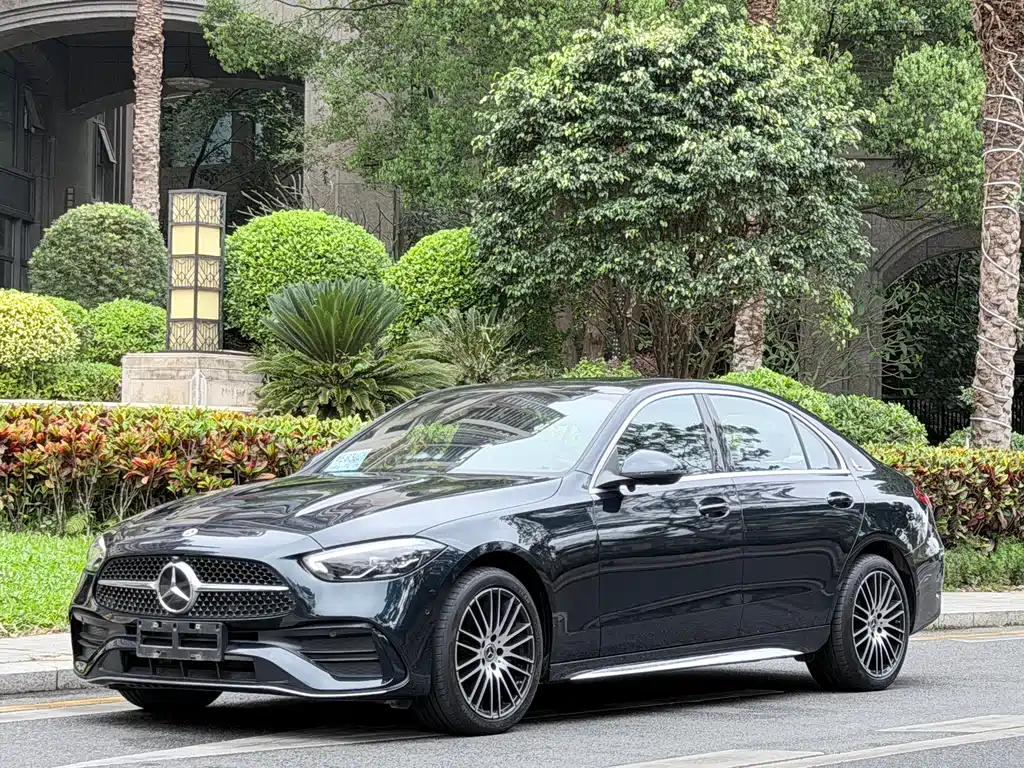 Mercedes-Benz C-Class 2024