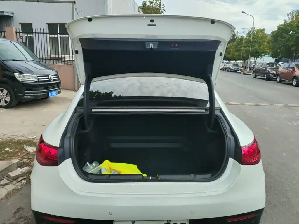 Mercedes-Benz EQE — миниатюра 19