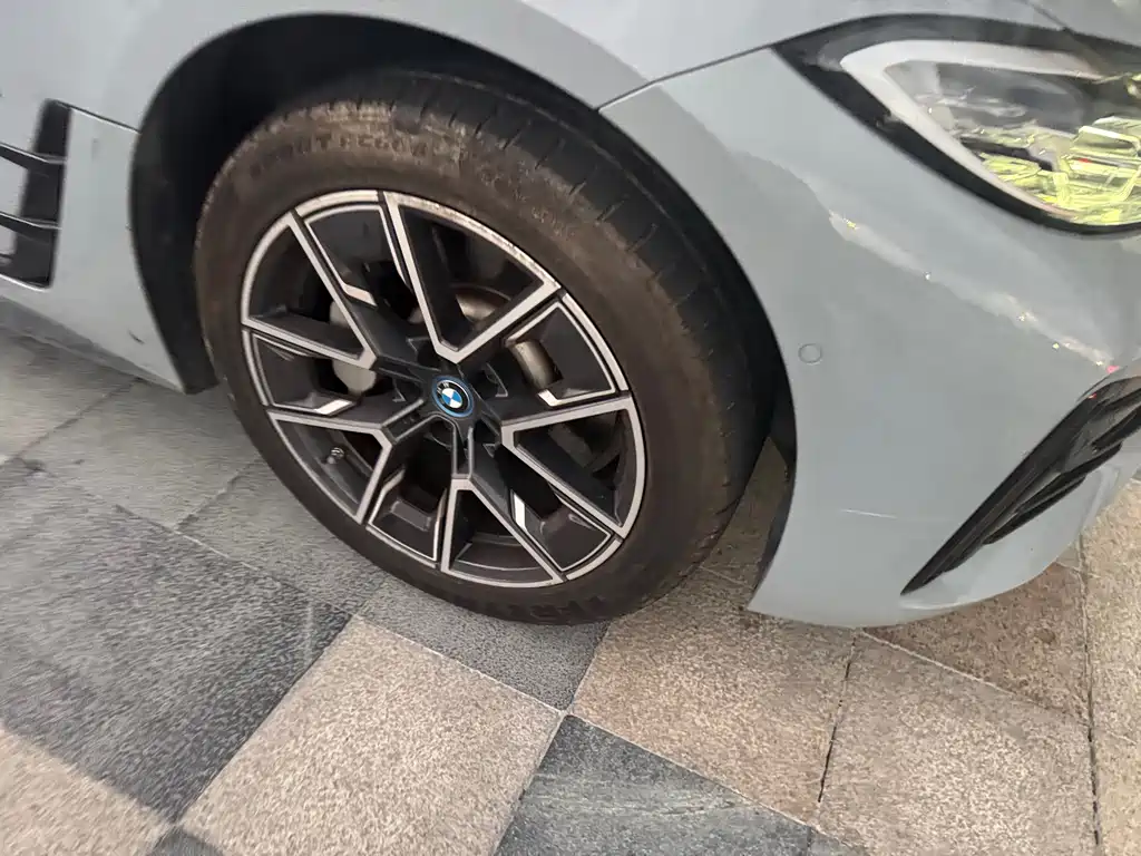 BMW i4 — миниатюра 4