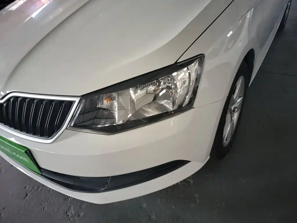 Skoda Fabia — миниатюра 24
