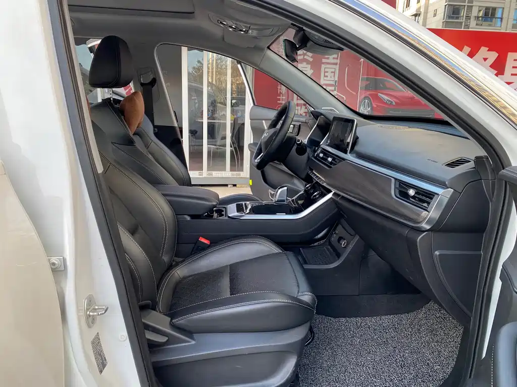 Chery Tiggo 8 — миниатюра 10
