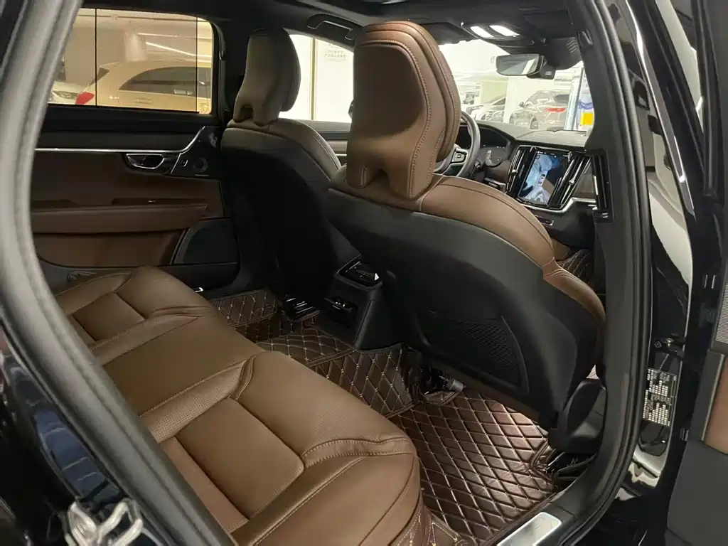 Volvo S90 PHEV — миниатюра 7
