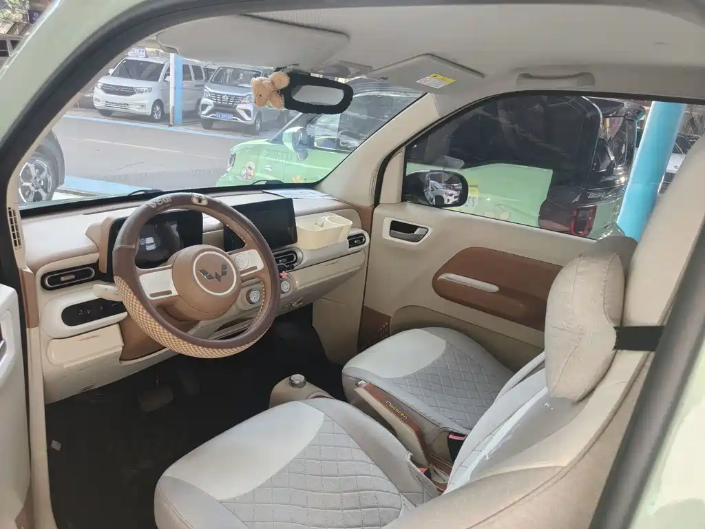 Wuling MINIEV — миниатюра 5