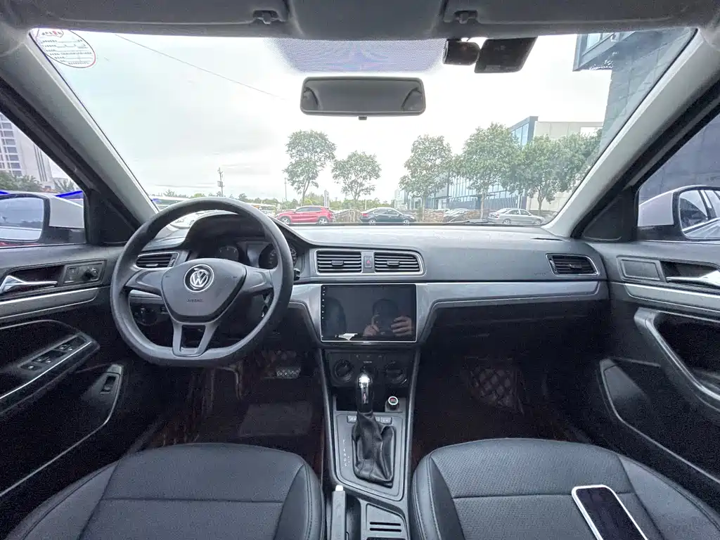 Volkswagen Lavida — миниатюра 7