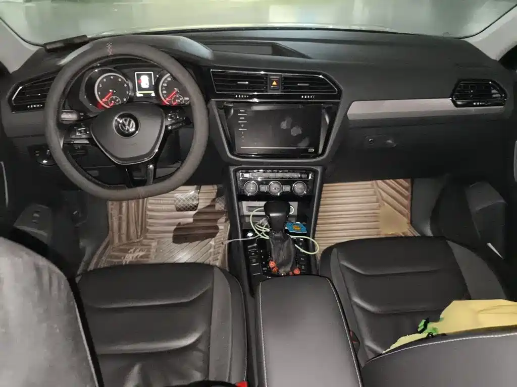 Volkswagen Tiguan L — миниатюра 13