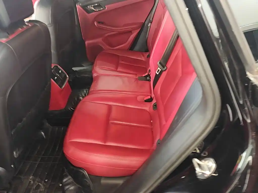 Porsche Macan — миниатюра 17