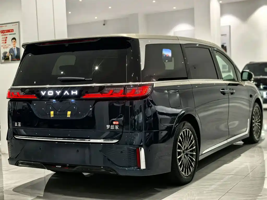 VOYAH Dreamer — миниатюра 4