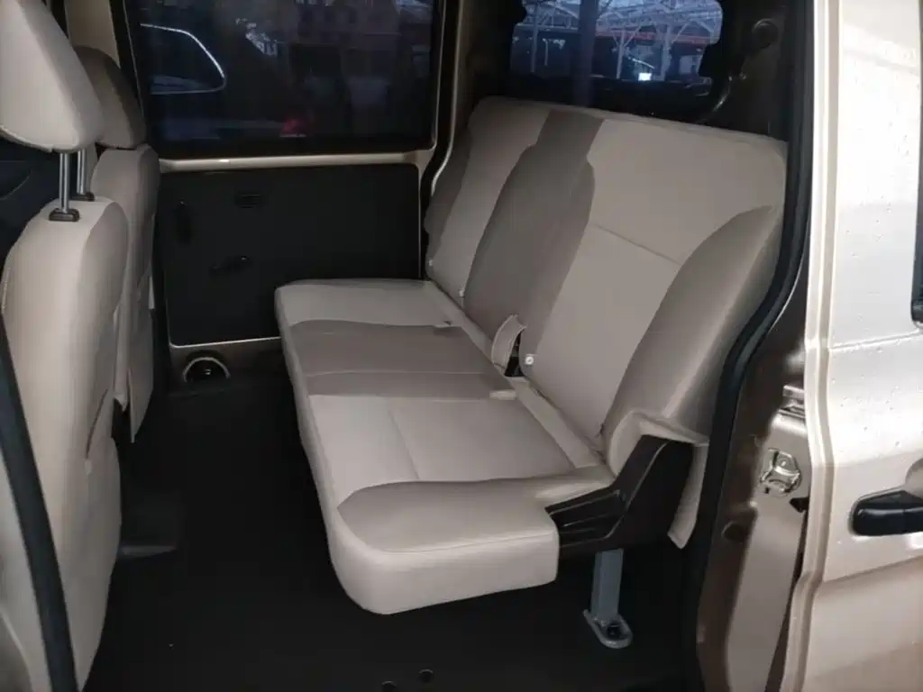 Wuling Hongguang V — миниатюра 17