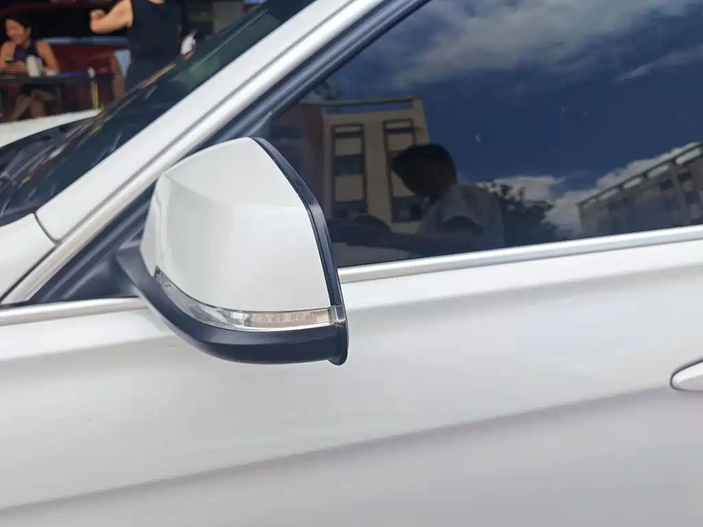BMW 3 Series — миниатюра 12