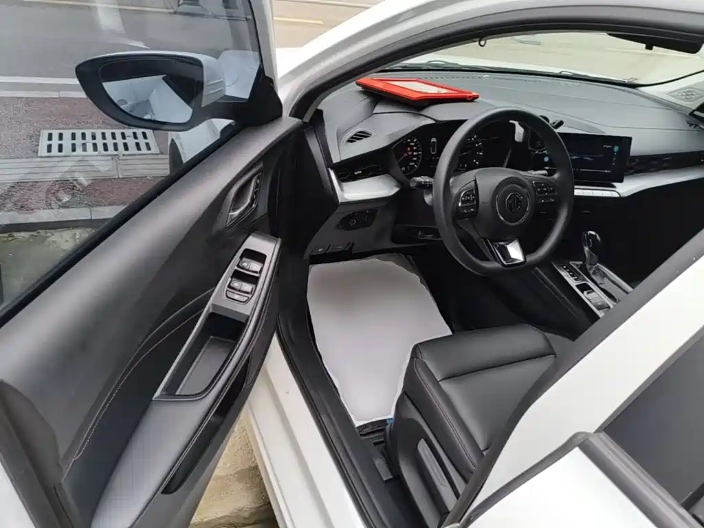 MG MG5 — миниатюра 16