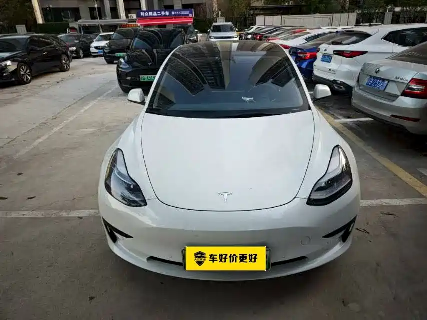 Tesla Model 3 — миниатюра 2