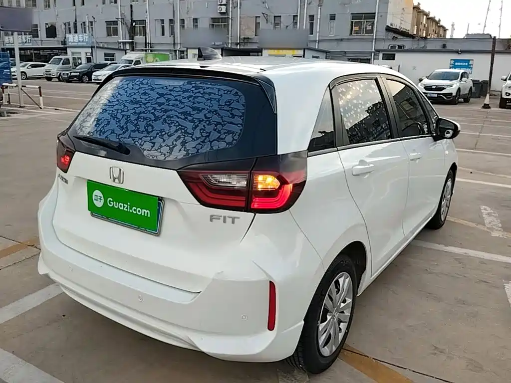 Honda Fit — миниатюра 7