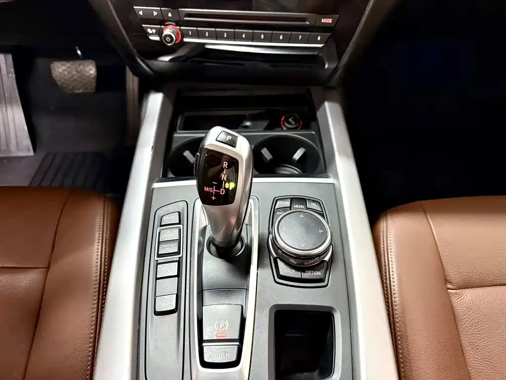 BMW X5 (Import) — миниатюра 15