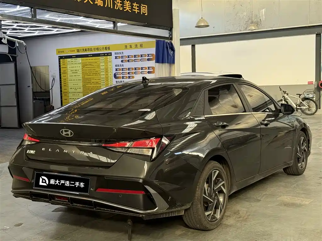 Hyundai Elantra — миниатюра 6
