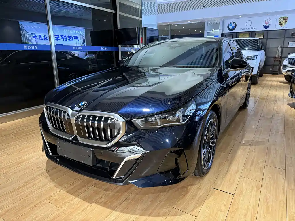 BMW 5 Series 2024