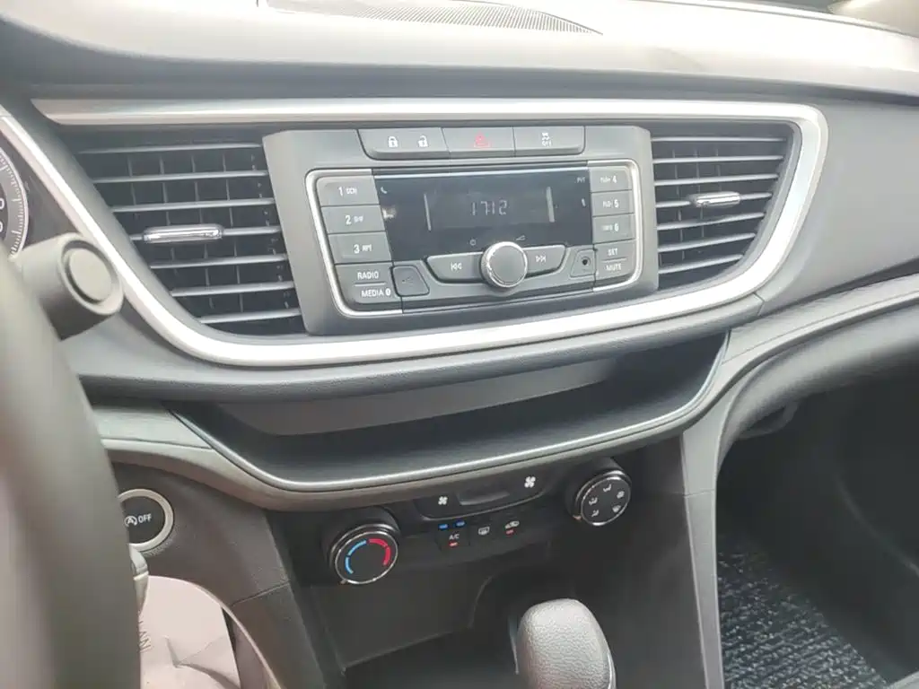 Buick Excelle — миниатюра 13