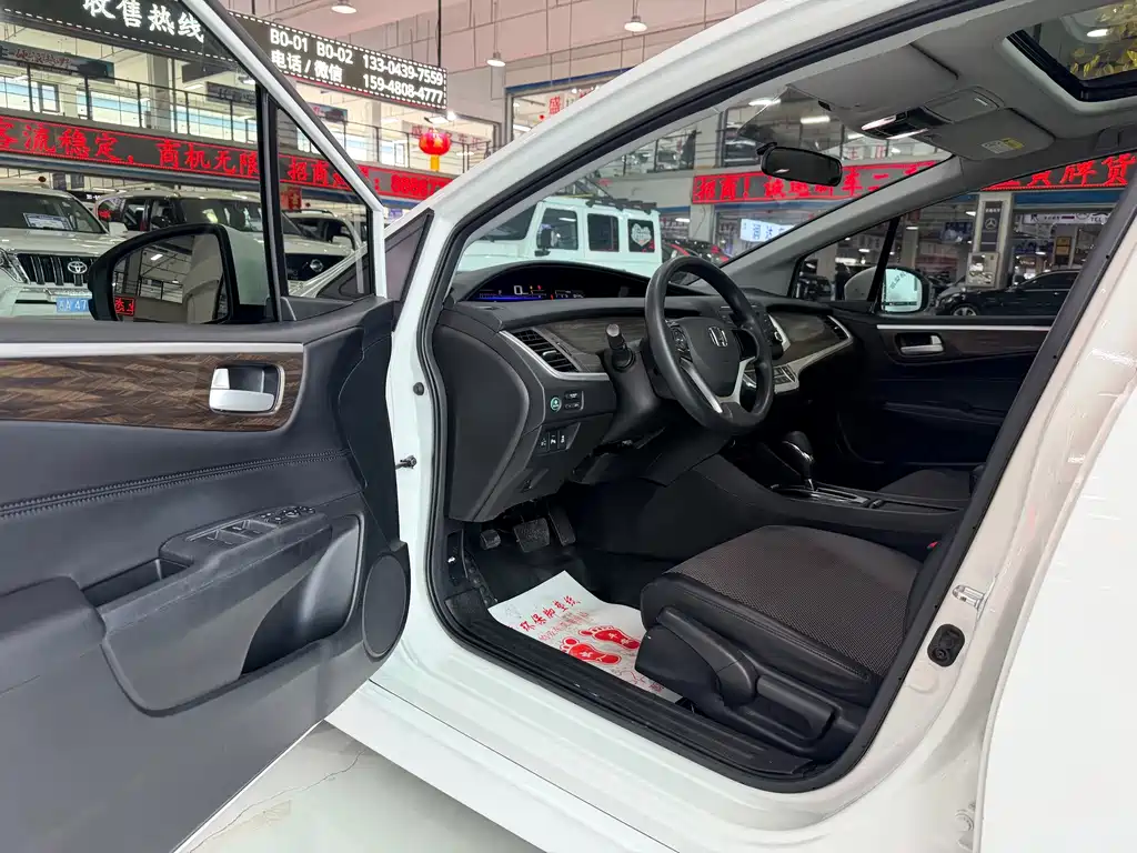 Honda Jade — миниатюра 5