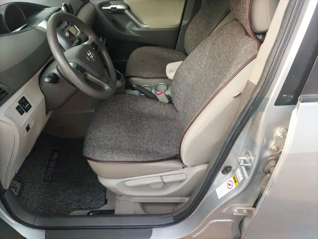 Toyota Verso — миниатюра 16