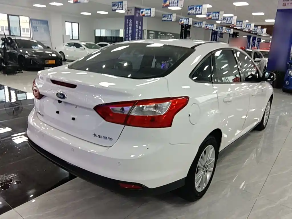 Ford Focus — миниатюра 7