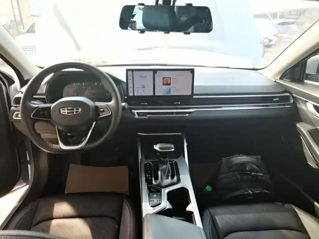 Geely Emgrand — миниатюра 10