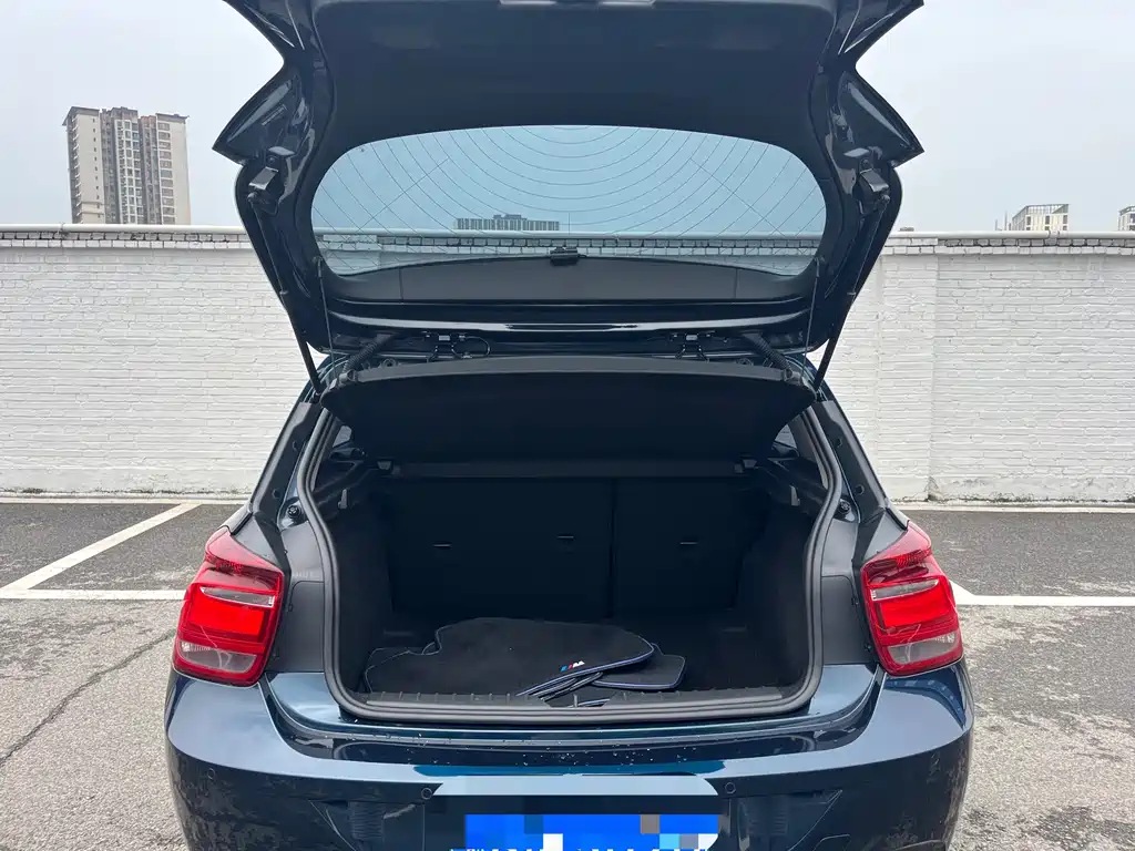 BMW 1 Series (Import) — миниатюра 6