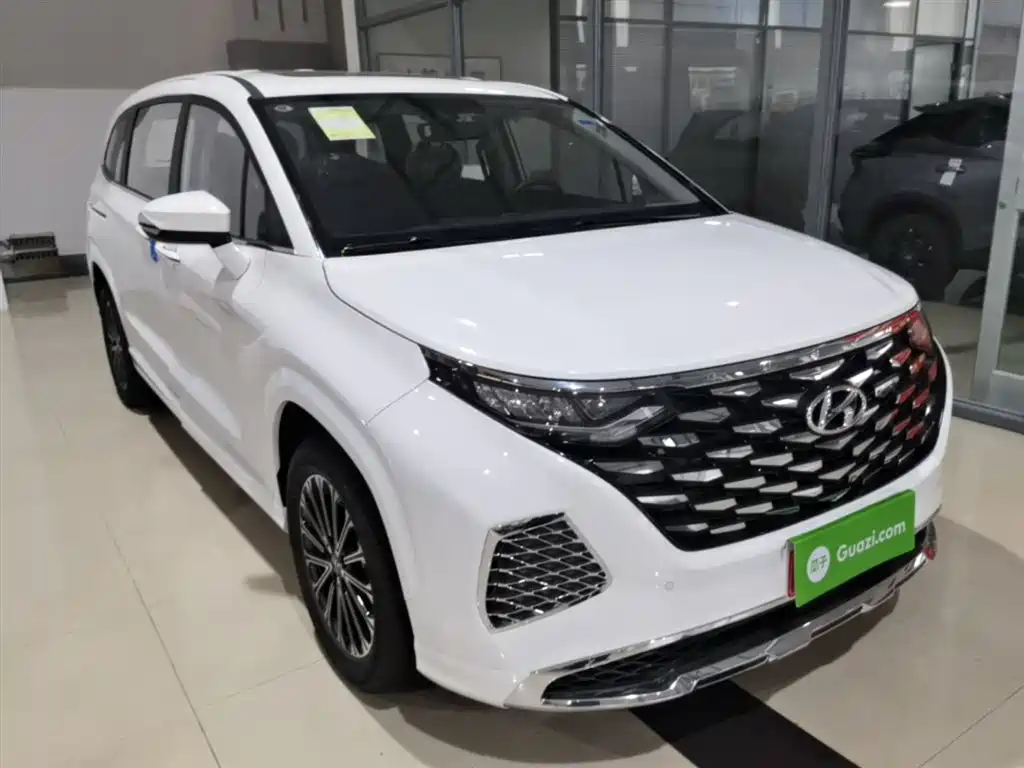 Hyundai Custo 2024 270TGDi LUX Luxury