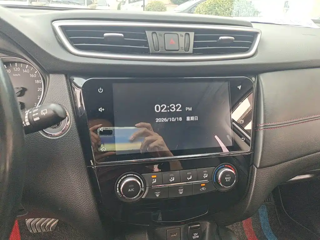 Nissan Qashqai — миниатюра 13