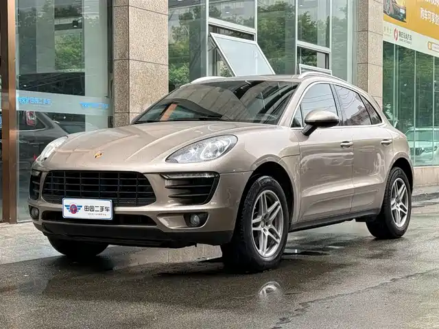 PORSCHE MACAN 2016