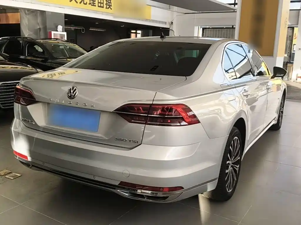 Volkswagen Phideon — миниатюра 7