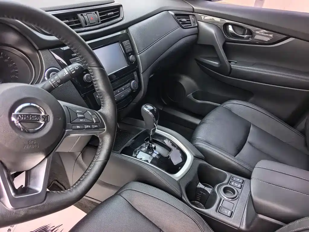 Nissan X-Trail — миниатюра 10