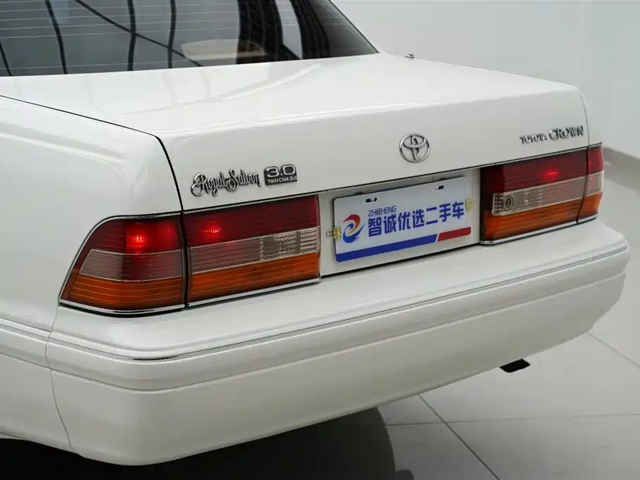 Toyota Crown (Import) — миниатюра 34
