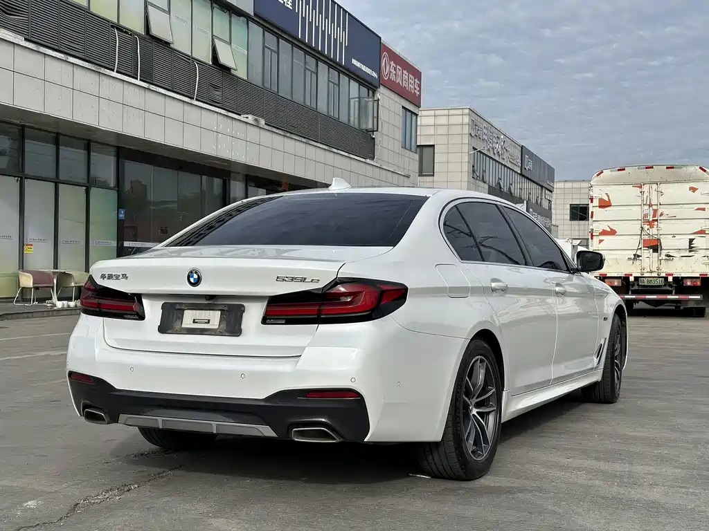 BMW 5 Series 5 2022 535Le M Sport