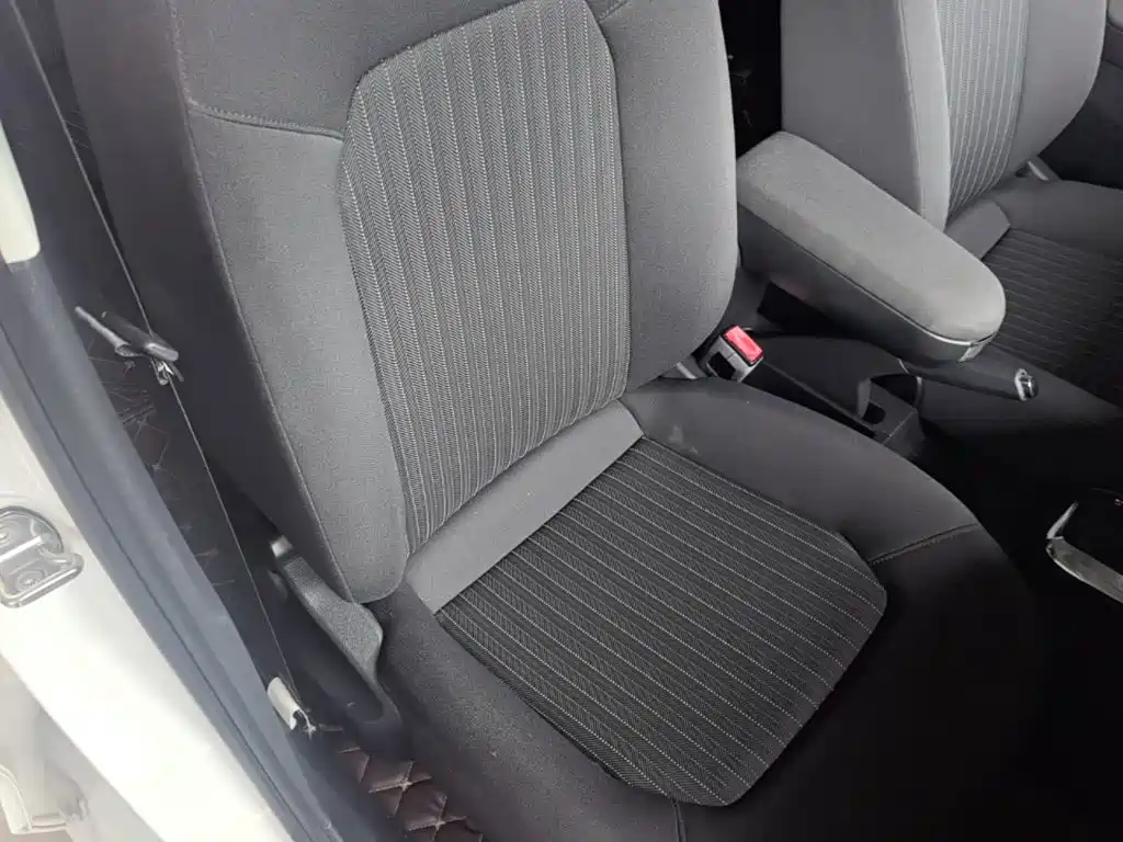 Volkswagen Jetta — миниатюра 25