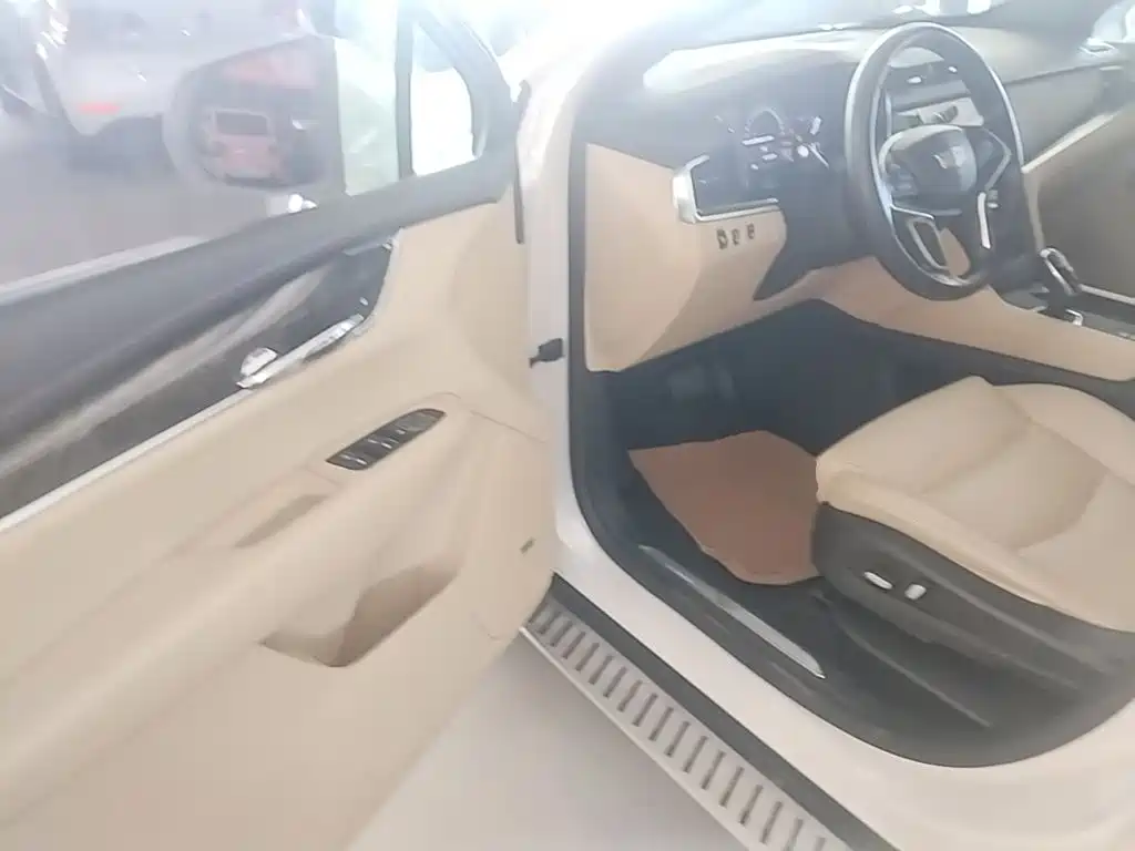 Cadillac XT5 — миниатюра 16